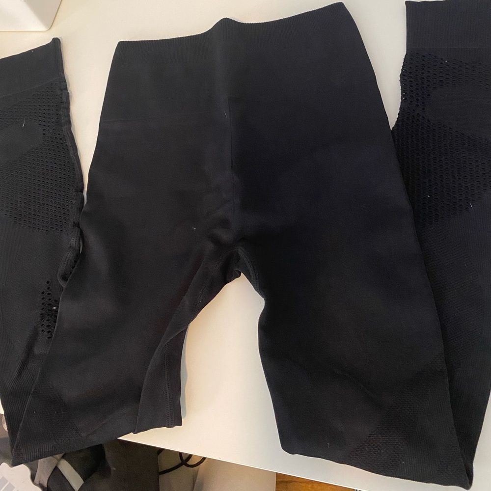 black fabletics leggings